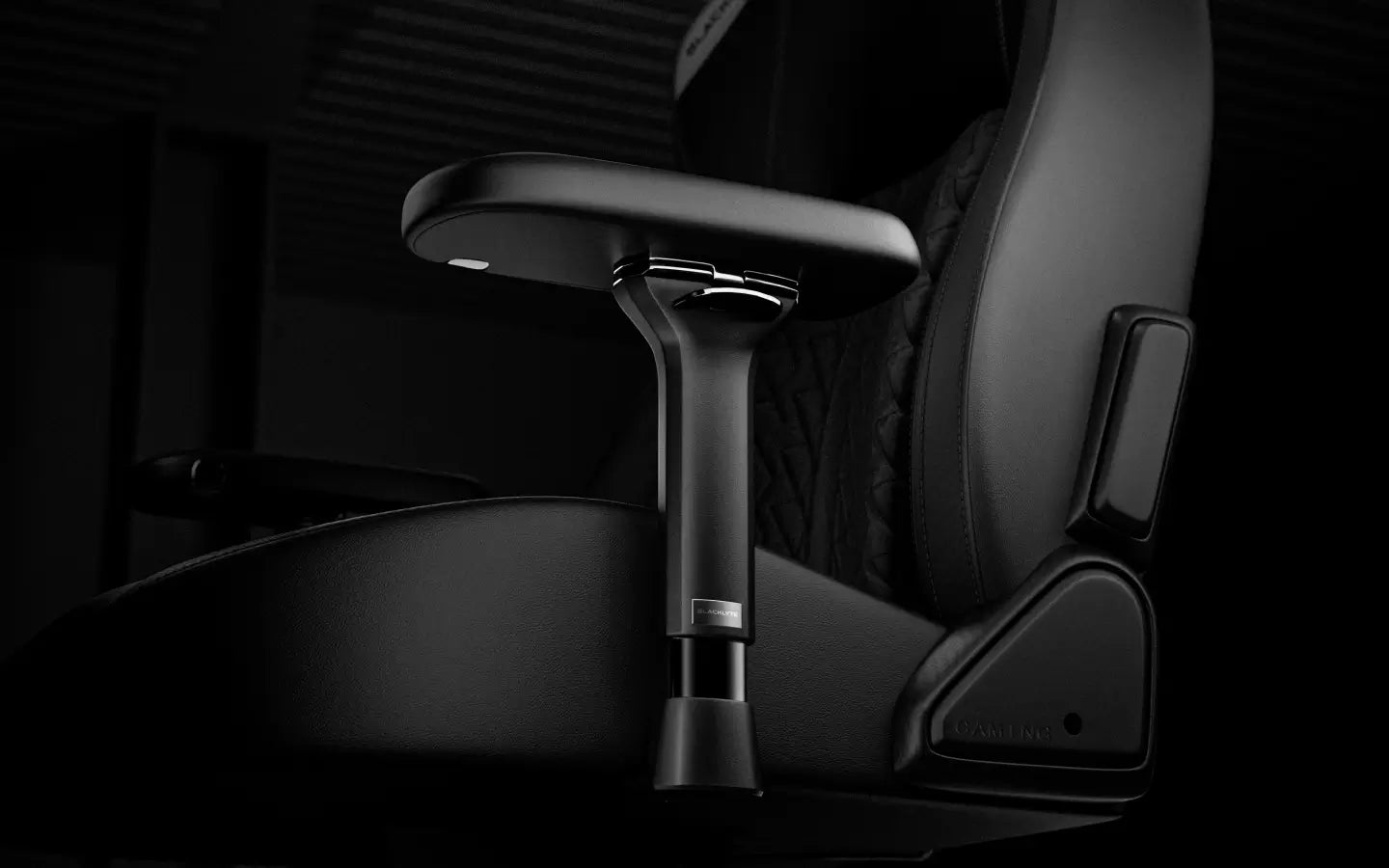 4-Way Dynamic Armrests4D adjustments follow your elbows naturally