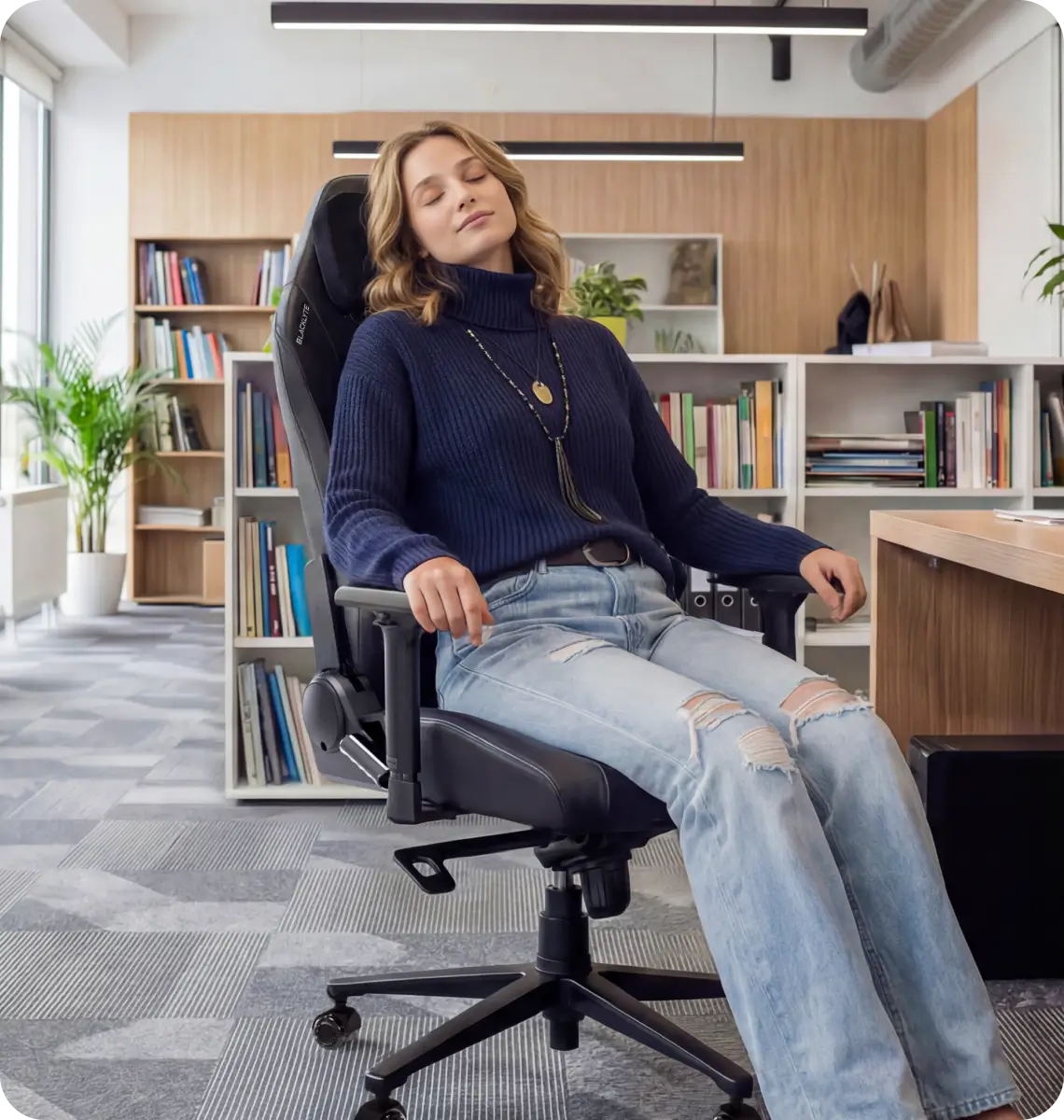 High-end gaming chair offers flexible seating posture for both gaming and work