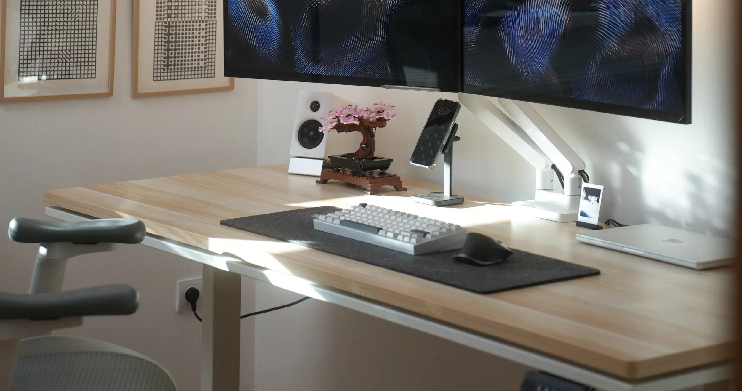 Atlas Lite Standing Desk