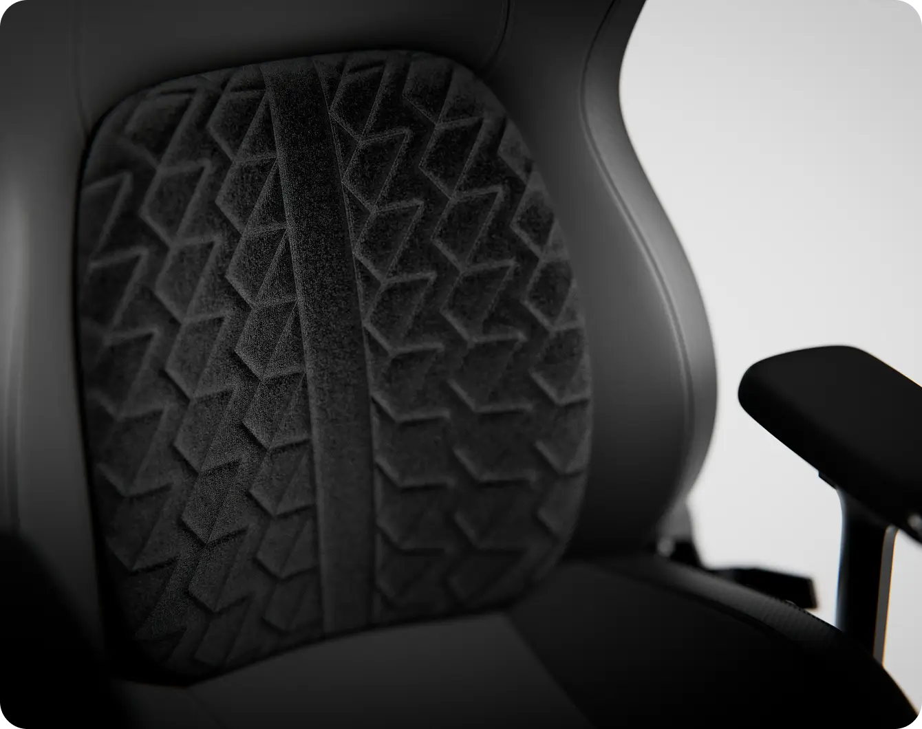 Dynamic floating lumbar support